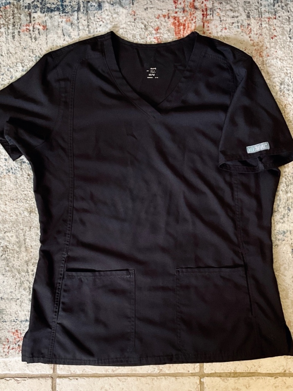 Med Couture insight 4 pocket scrub top